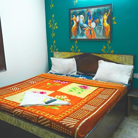 Hotel Bliss Bourn - Lajpat Nagar نيودلهي المظهر الخارجي الصورة