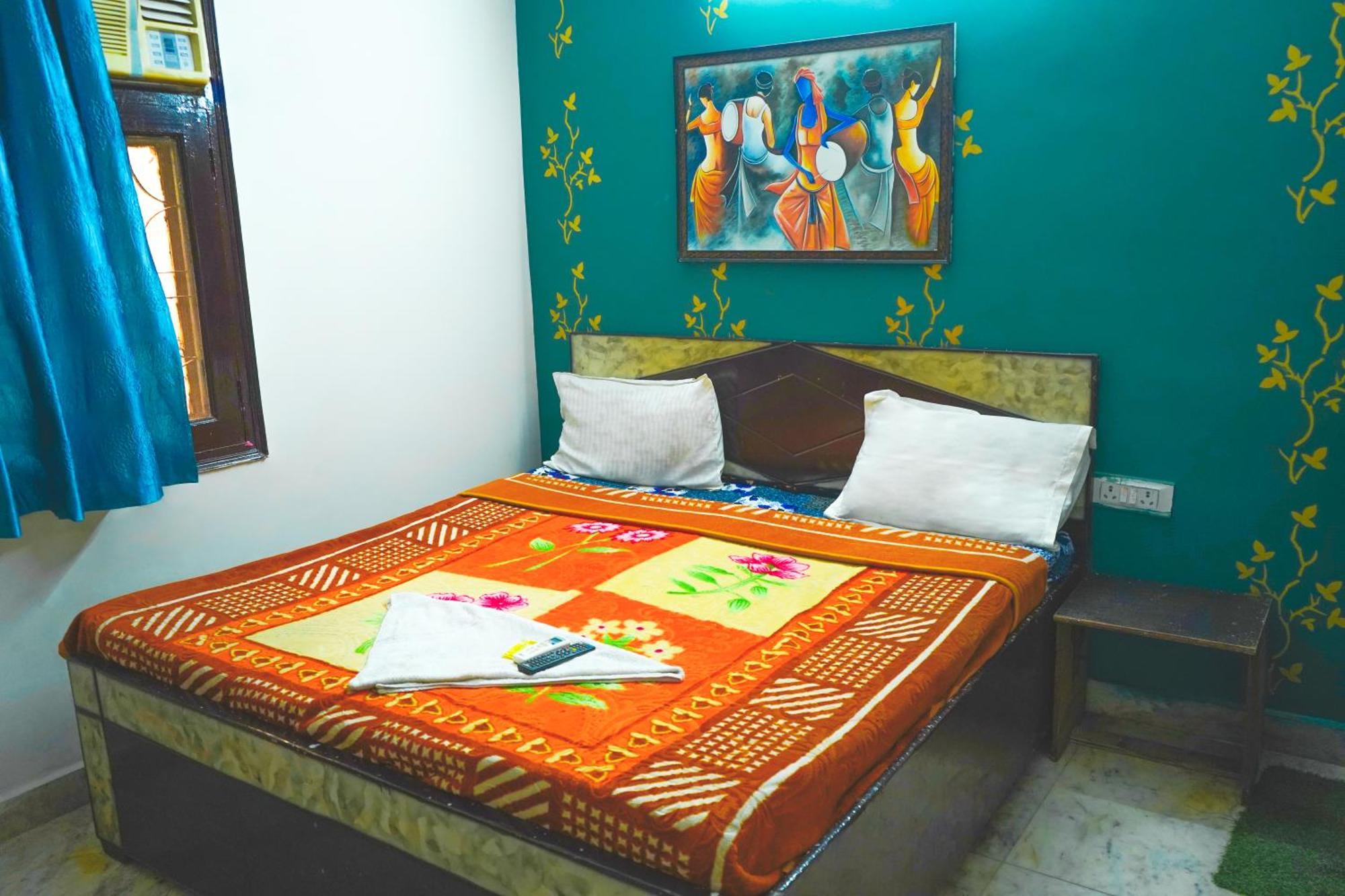 Hotel Bliss Bourn - Lajpat Nagar نيودلهي المظهر الخارجي الصورة
