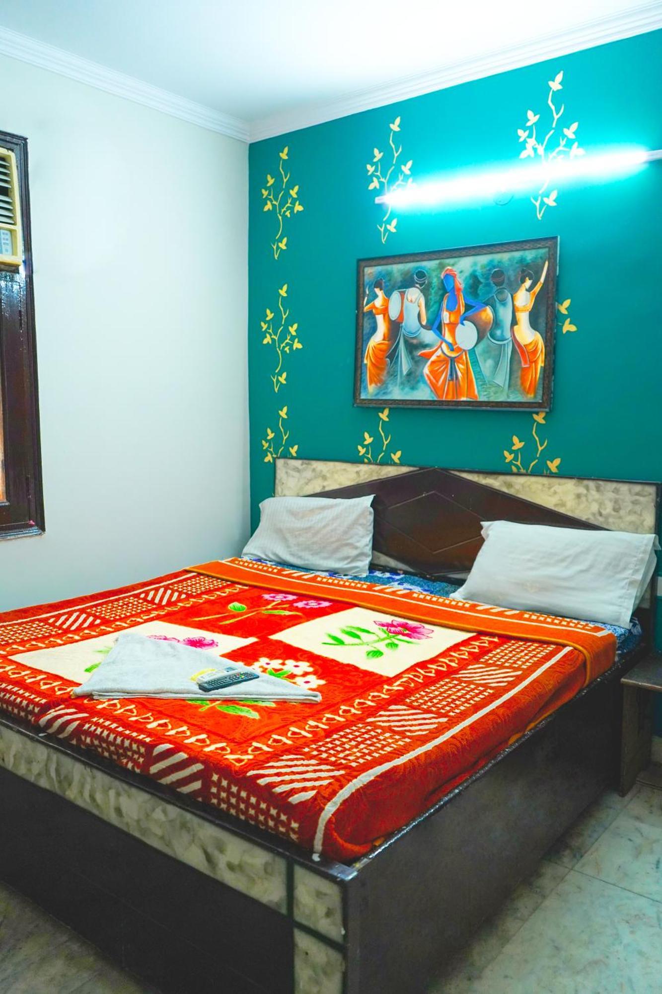 Hotel Bliss Bourn - Lajpat Nagar نيودلهي المظهر الخارجي الصورة